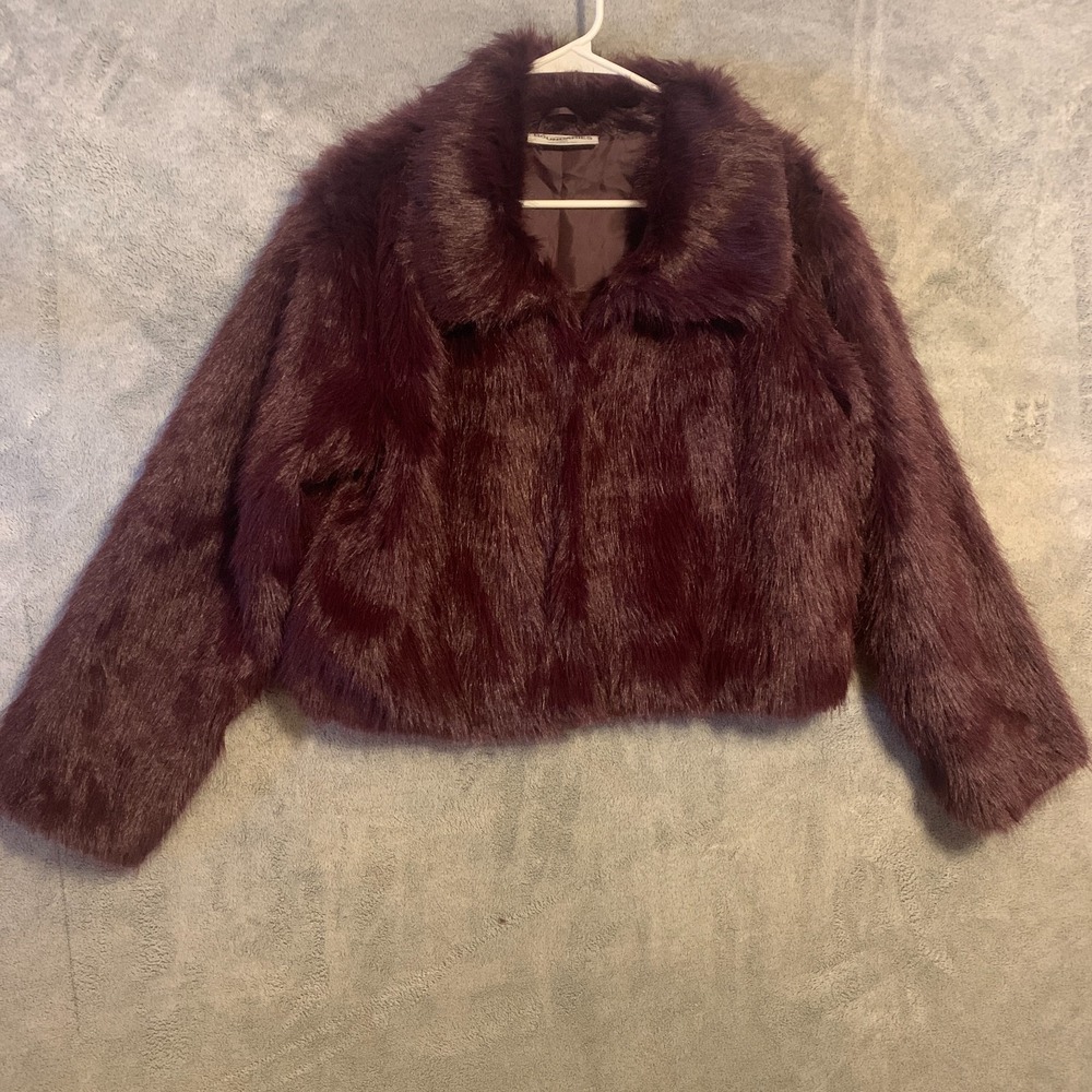 No Boundaries Womens L 12-14 Burgundy Faux Fur Jacket Collared Lined NWT